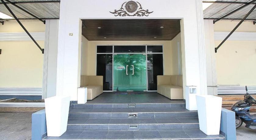 Hotel Oyo 1002 Pinklao 3*