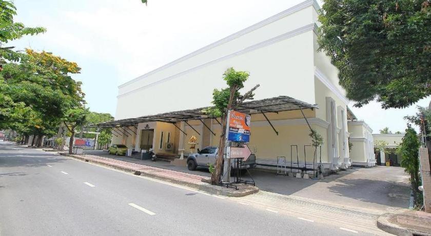 Oyo 1002 Pinklao Bangkok