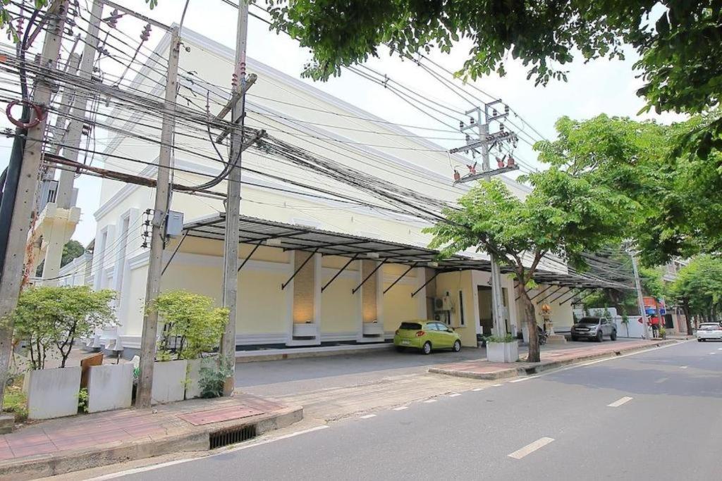 Oyo 1002 Pinklao